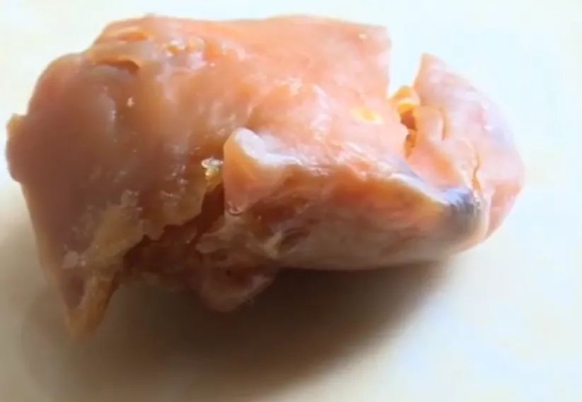 女子杀鸡得上亿元鸡宝,杀鸡发现什么东西值钱