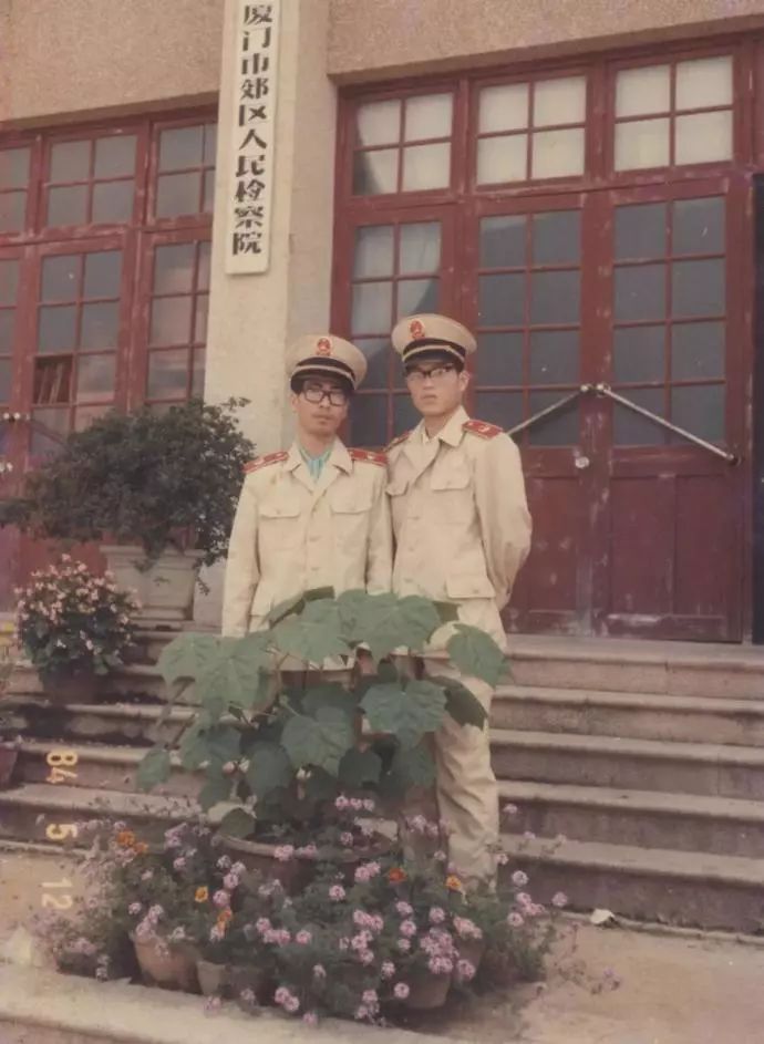 变装秀！小姐姐带你穿越40年检察制服变迁史~丨博物馆里的检察故事①