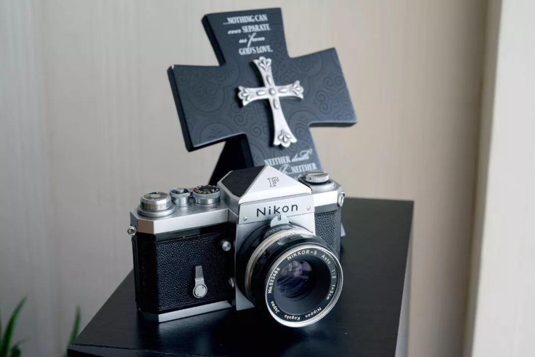 走遍64国还是拥有数百台相机？如果是你会怎么选？