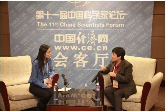 君君有货丨女明星也用美牙精华，超修复洁净的牙膏伴侣