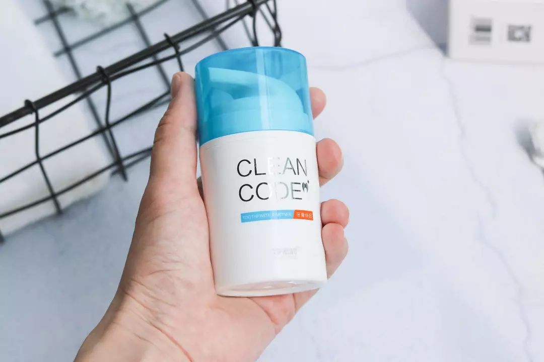 君君有货丨女明星也用美牙精华，超修复洁净的牙膏伴侣