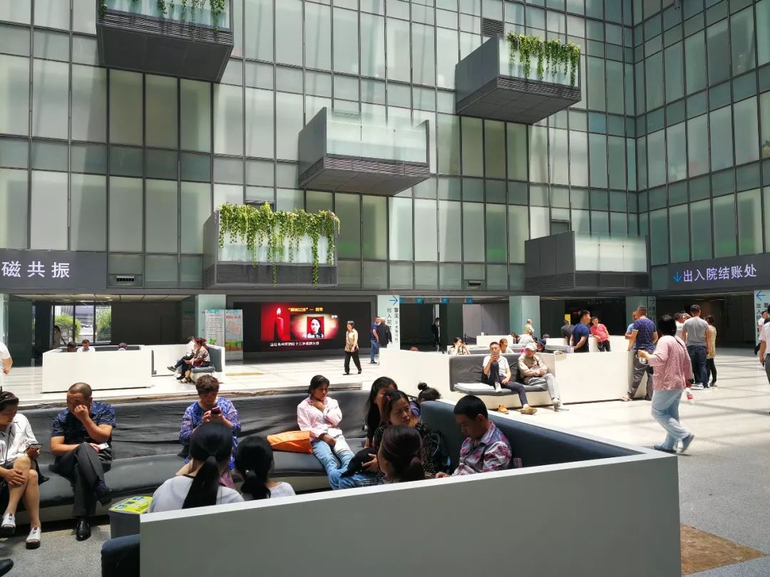 南京鼓楼医院中山路321号,南京市中山路321号