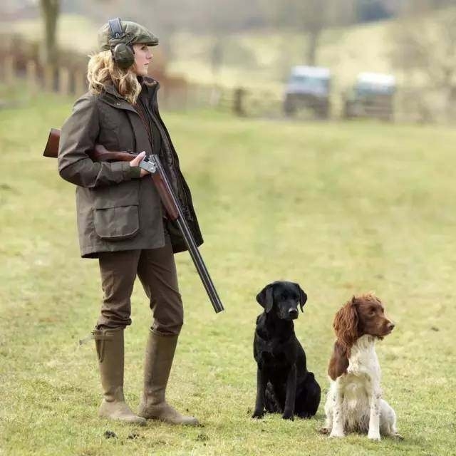 一件好的风衣穿出你高级感,burberry风衣哪款好