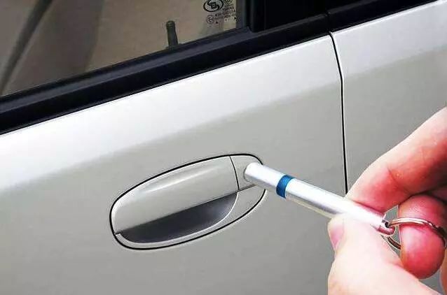 车内静电有灰尘怎么去除,冬季皮肤很干燥起静电怎么办