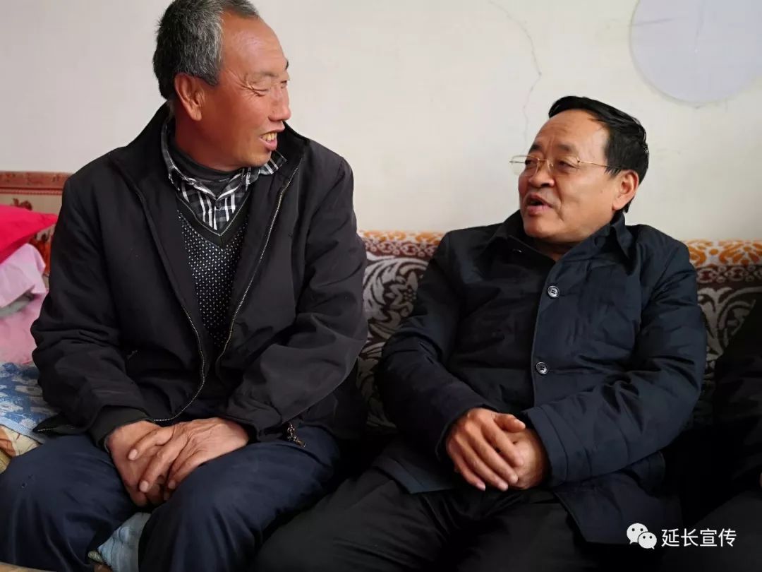 华商报还发行吗,华商报脱贫攻坚奋斗大会