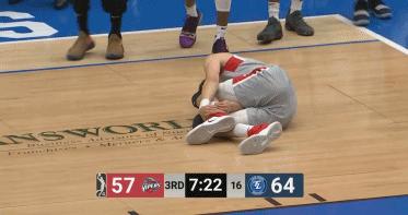 体坛快车丨山东女篮战大庆国际频道直播中超颁奖今晚进行