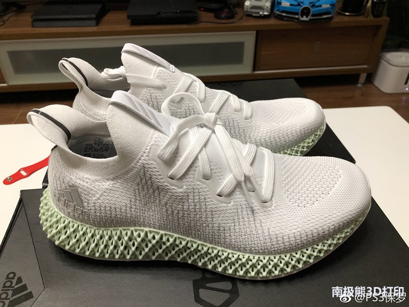 阿迪达斯alpha鞋,阿迪达斯粉红色4d打印鞋