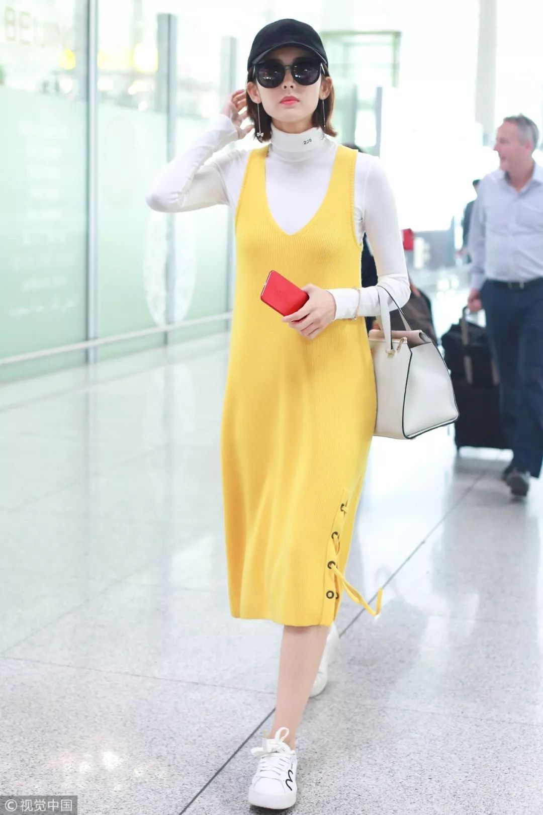 针织裙有静电粘腿妙招,哪种半身裙显腿长