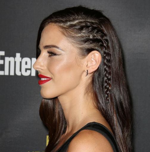 出门几分钟头发塌掉,出门头发就扁塌