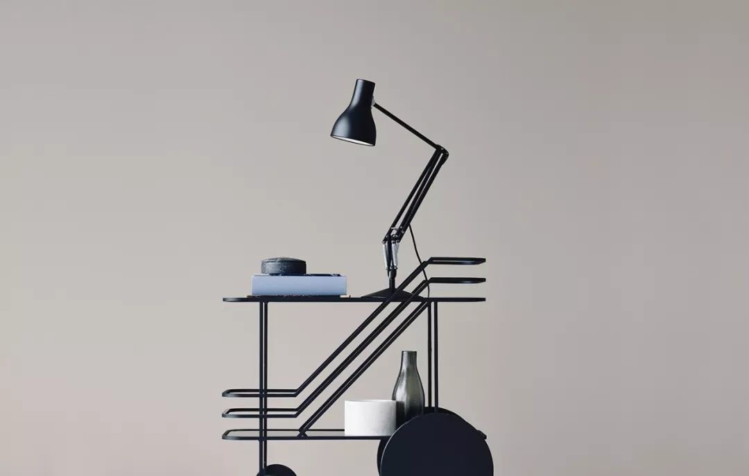 为何设计师们把我们店里的这盏灯买断货了？