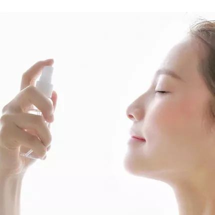 闭着眼睛用也不心疼却会一生回购的化妆水,用完一瓶白一度!