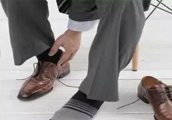 口臭脚臭鼻臭,口臭脚臭的原因有哪些啊