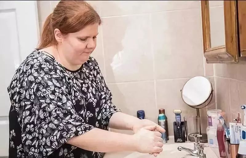 口臭脚臭鼻臭,口臭脚臭的原因有哪些啊