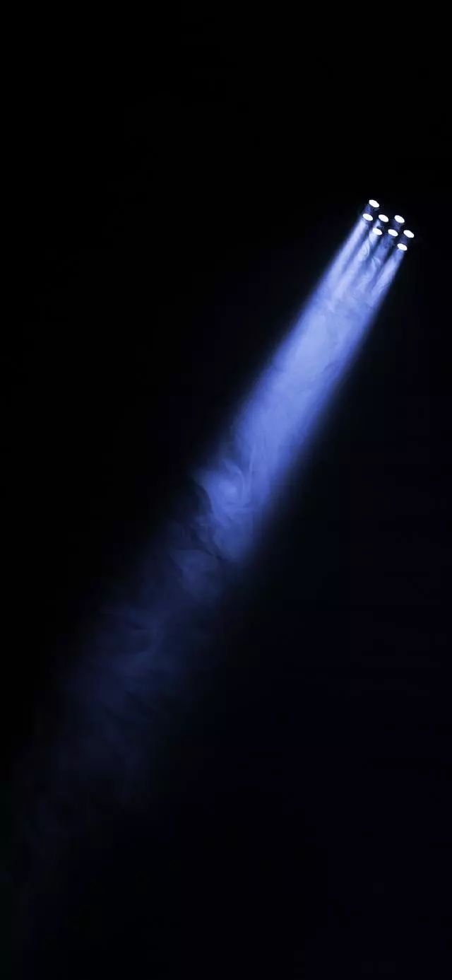 iphone好看的遮挡时间壁纸,iphone会亮的壁纸大全