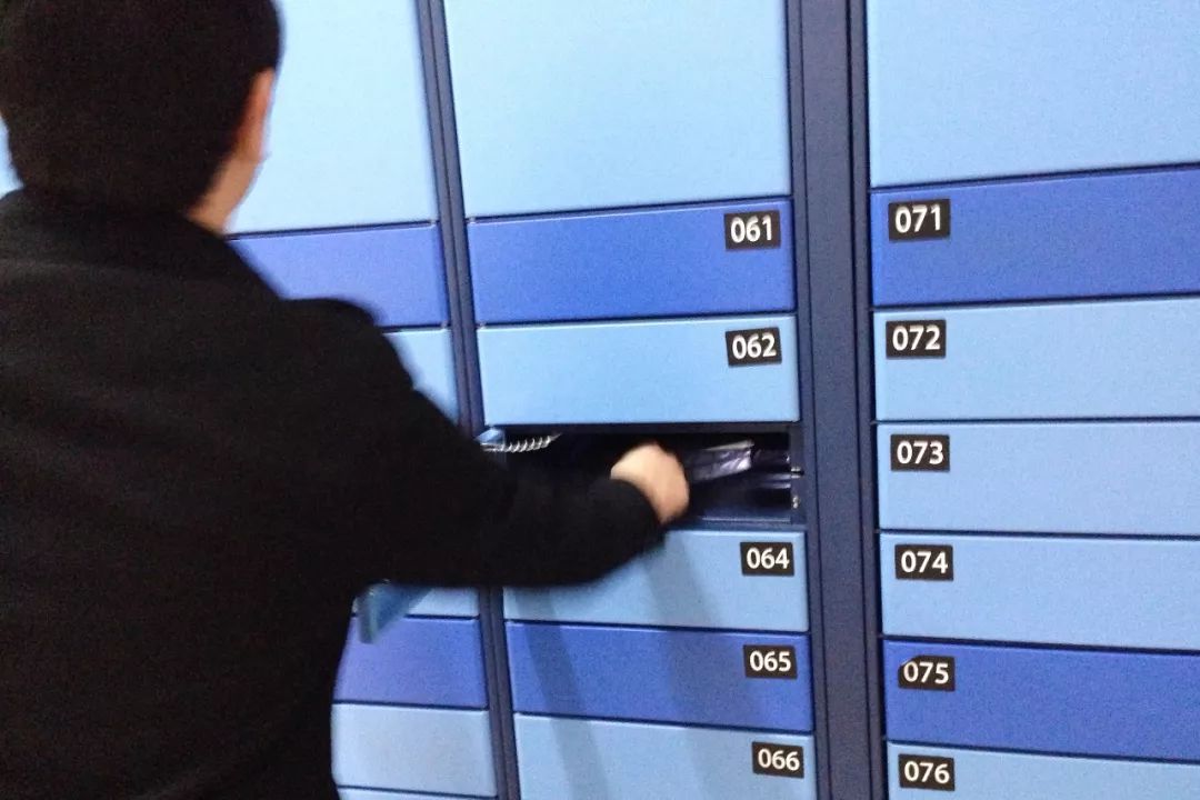 京东快递放快递柜算签收吗,你的快递被快递柜签收了吗