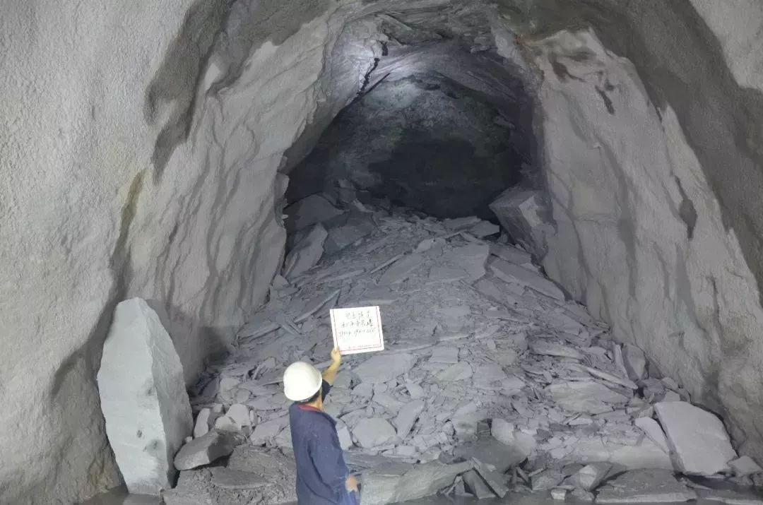 川藏铁路将在2030年年底建成通车,川藏铁路值得修建吗