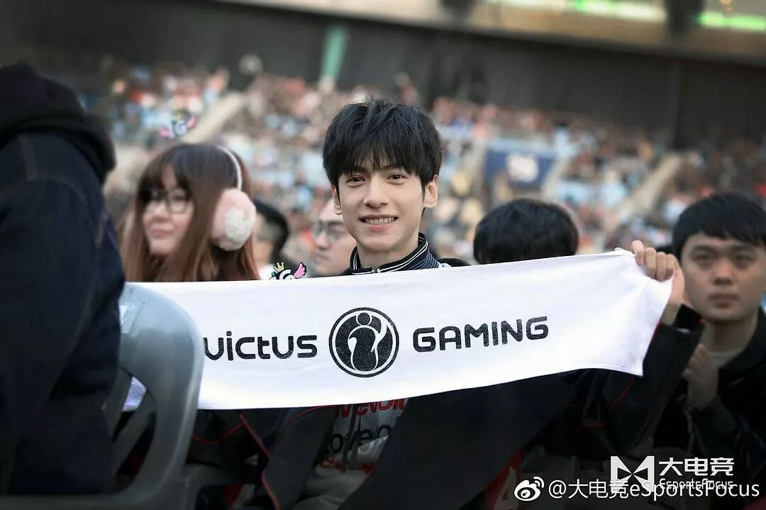 王鸥易烊千玺,王鸥明星大侦探易烊千玺