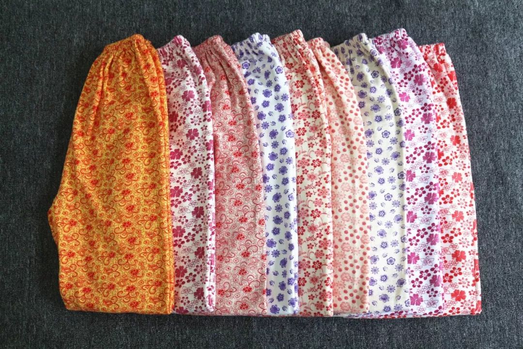 众里寻她千百度翻箱倒柜找秋裤,众里寻他千百度却在灯火阑珊处