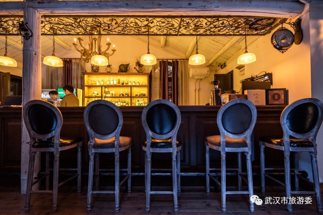 小雪节气外出,小雪节气酒到店