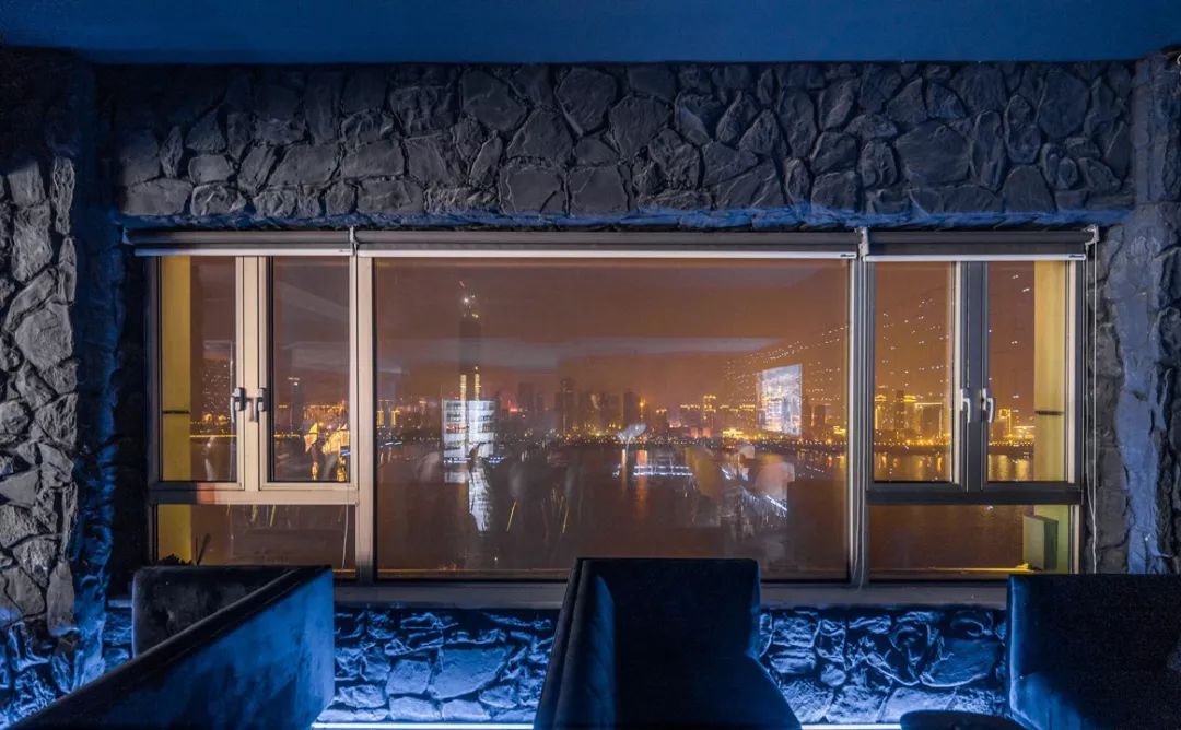 小雪节气外出,小雪节气酒到店