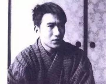 太宰治为什么觉得生而为人很抱歉,太宰治哪怕丧到极致也热爱着世界