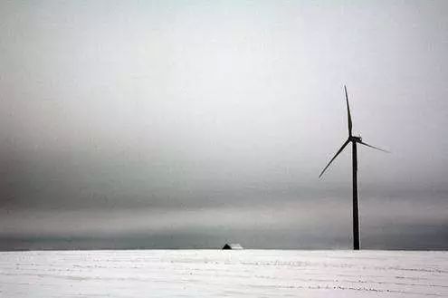 太宰治为什么觉得生而为人很抱歉,太宰治哪怕丧到极致也热爱着世界