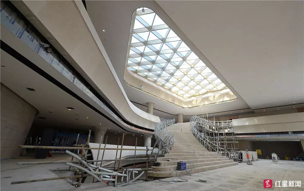 成都城市音乐厅近期演出,成都市凤凰山体育场馆