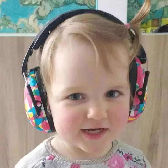 噪音过大对宝宝听力有影响吗,防噪音耳罩对耳朵有害吗