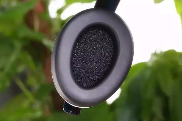 噪音过大对宝宝听力有影响吗,防噪音耳罩对耳朵有害吗