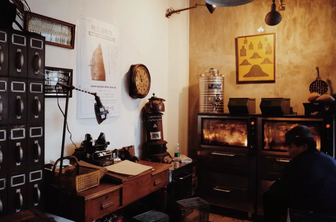 人间不值得但是人间很美好,人间不值得但是你值得是谁说的