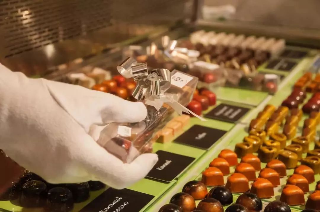 荷兰寻味|木板上的荷式下午茶:Borrelplank,这些好店不能错过!