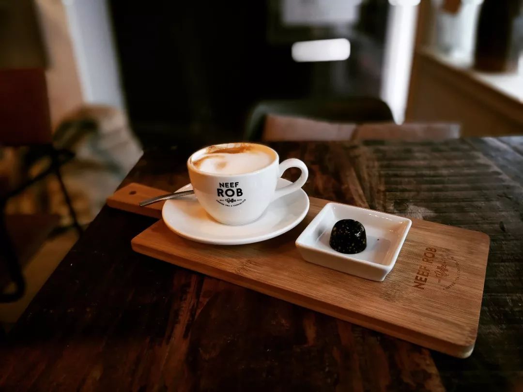 荷兰寻味|木板上的荷式下午茶:Borrelplank,这些好店不能错过!