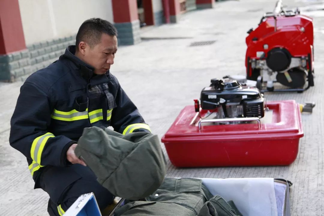 雪域高原上的“倔强”年华——记全国第四届“十大杰出消防卫士”杨武东