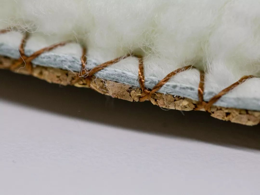 罗马人发明了左右脚的鞋,欧洲人古代用什么做鞋底