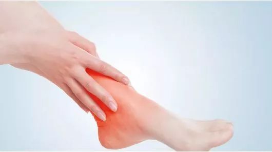 身体有异味是大病的前兆吗,体内早上有怪味是什么情况