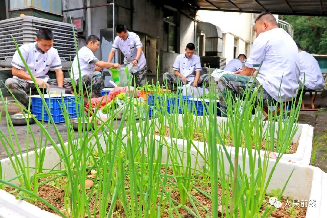 新兵连伙食为啥比基层好,新兵连伙食好吗