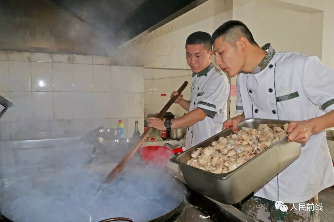 新兵连伙食为啥比基层好,新兵连伙食好吗