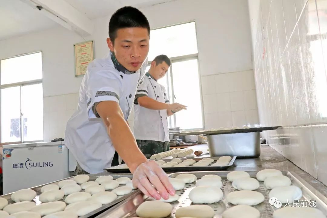 新兵连伙食为啥比基层好,新兵连伙食好吗