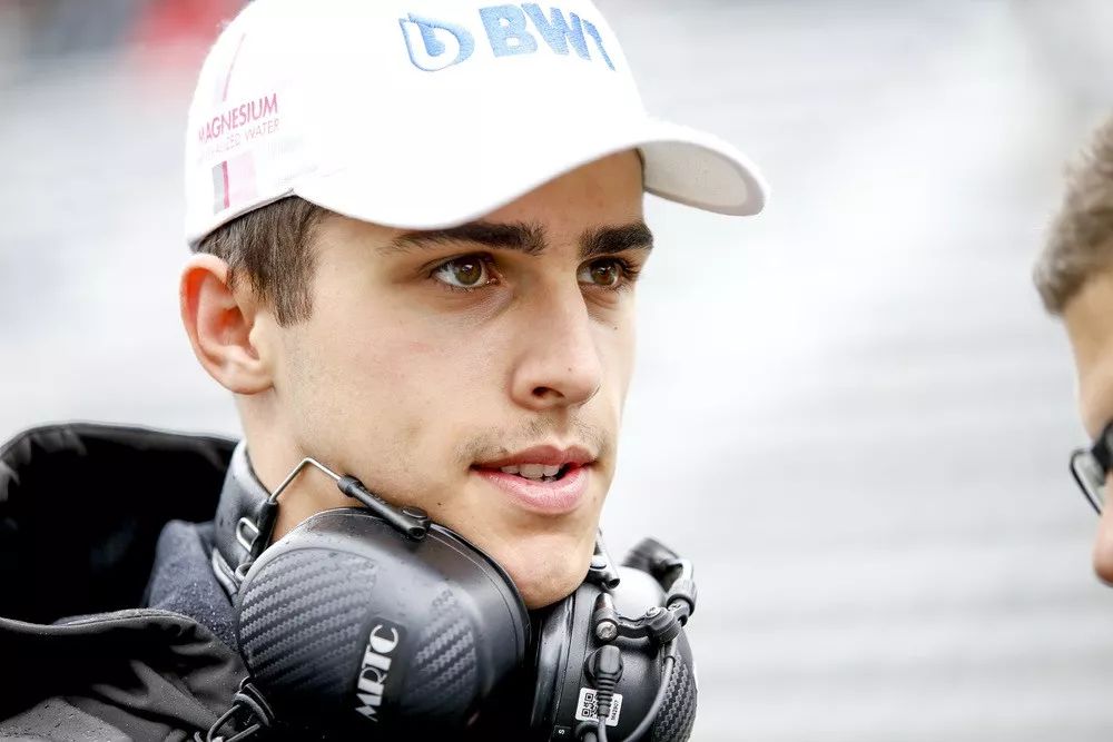 卡雷拉杯比赛采访,采访冠军车手