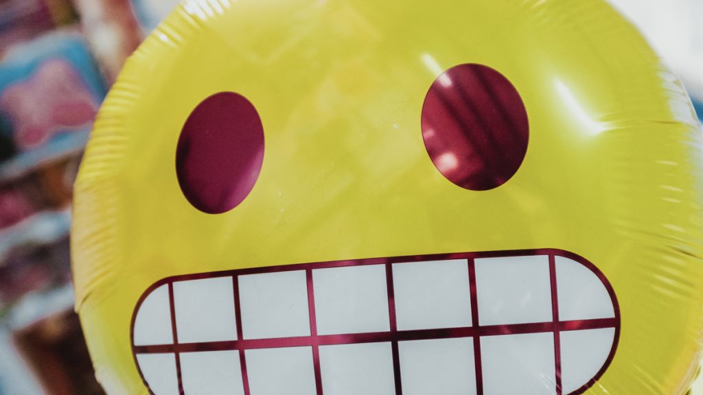 微信朋友圈的新玩法发送语,如何让微信发的朋友圈更有趣