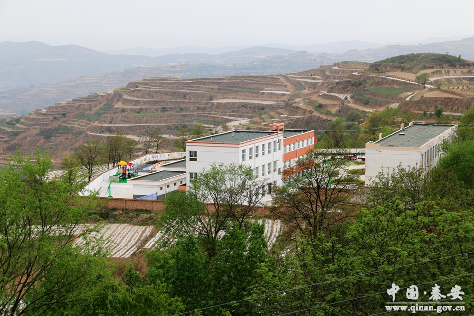 位峰村,湖东竹湖村昔日贫困村今朝换新颜