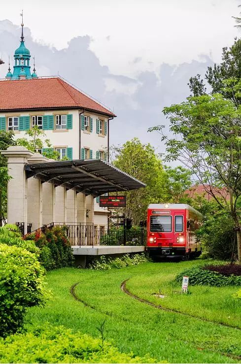 3个跨版深度解读！《凤凰周刊》再度聚焦“美丽东莞”！