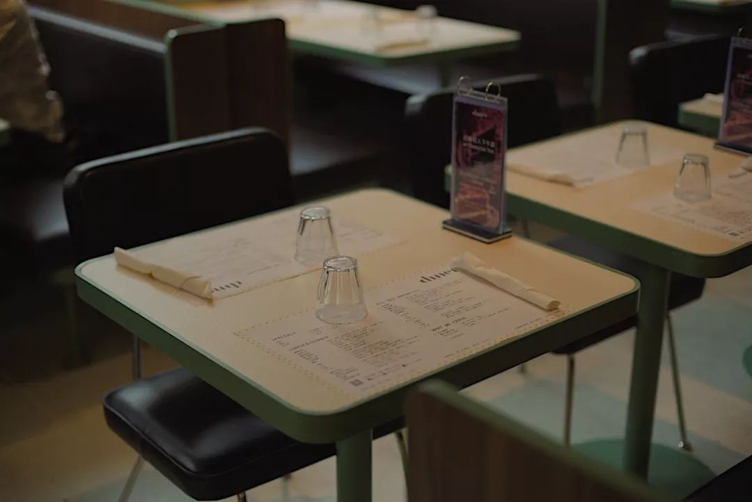 进公寓买设计品,到邮局逛百货店,这三家潮铺我真的摸不透