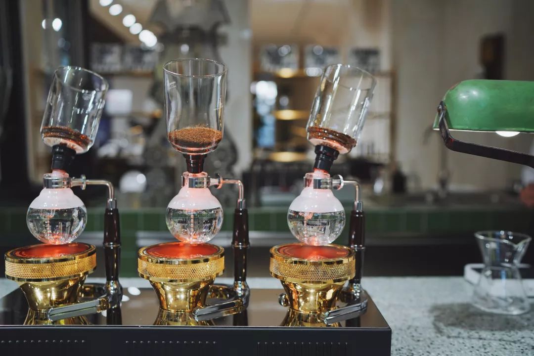 进公寓买设计品,到邮局逛百货店,这三家潮铺我真的摸不透