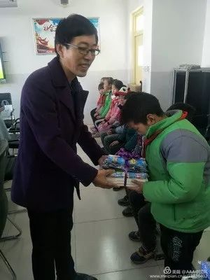 手拉手心连心助力乡村振兴,群众路幼小衔接