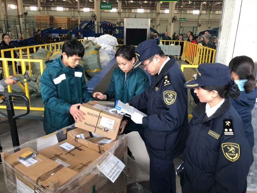 首测成功！你的海淘商品可以买火车票回来了