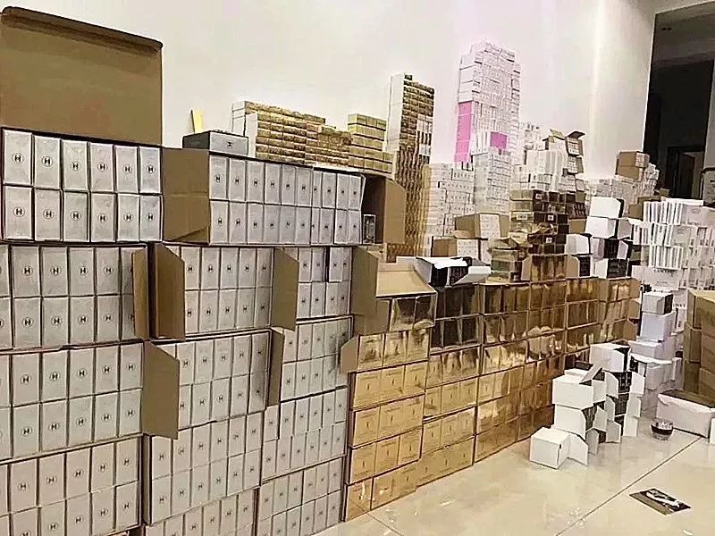 雅诗兰黛兰蔻香奈儿,假冒大牌护肤品被查