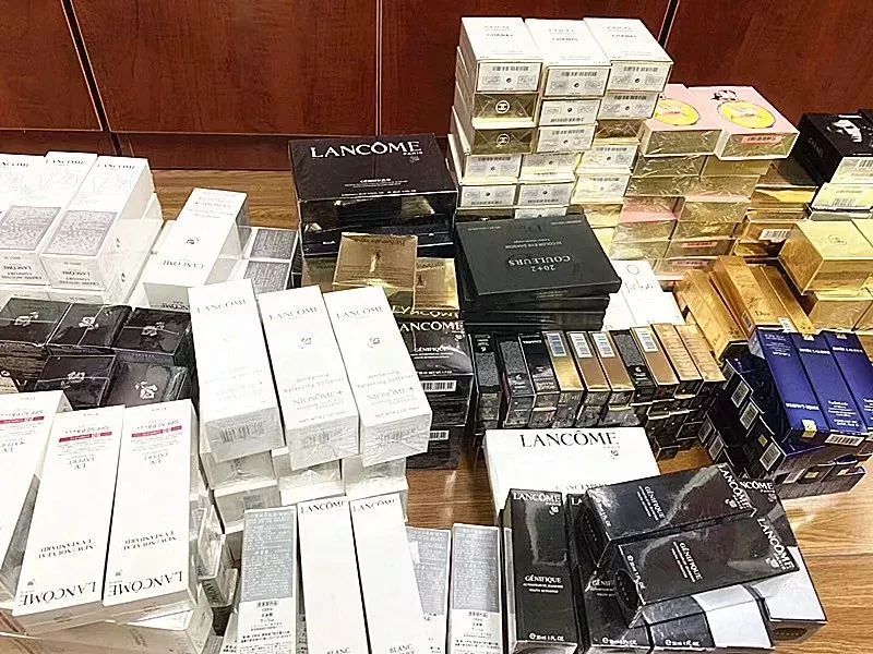 雅诗兰黛兰蔻香奈儿,假冒大牌护肤品被查