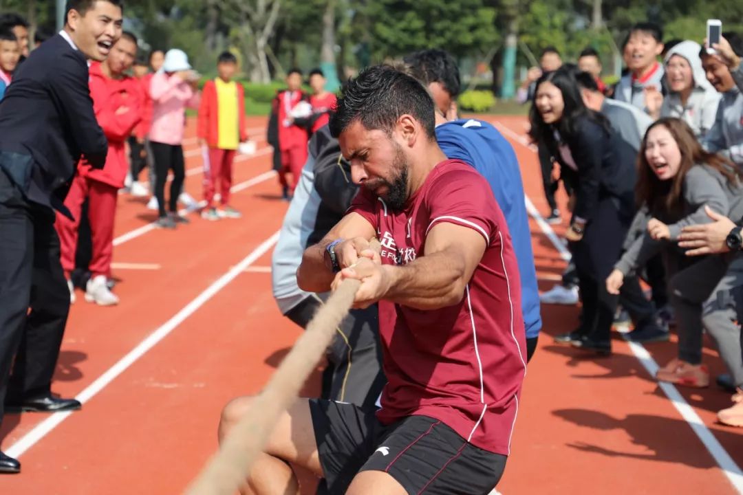 足球特色校的足球比赛,足球趣味运动会项目