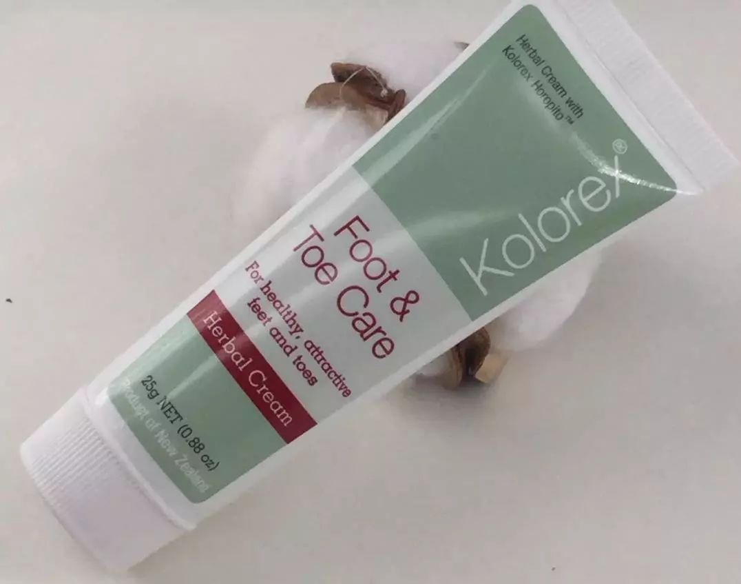 “男朋友的脚堪比生化*器武**！我得治治他！”